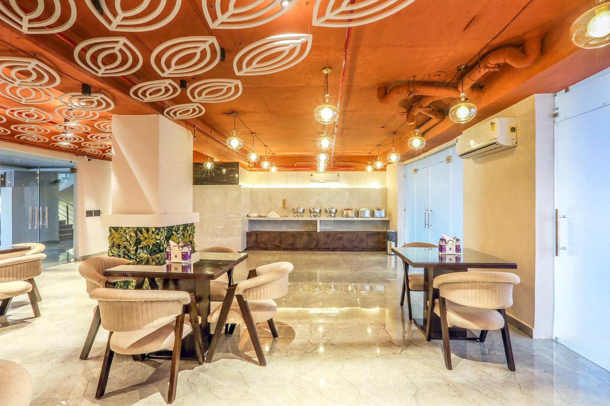 Hotel Green Lotus Luxe Gurgaon Exterior photo