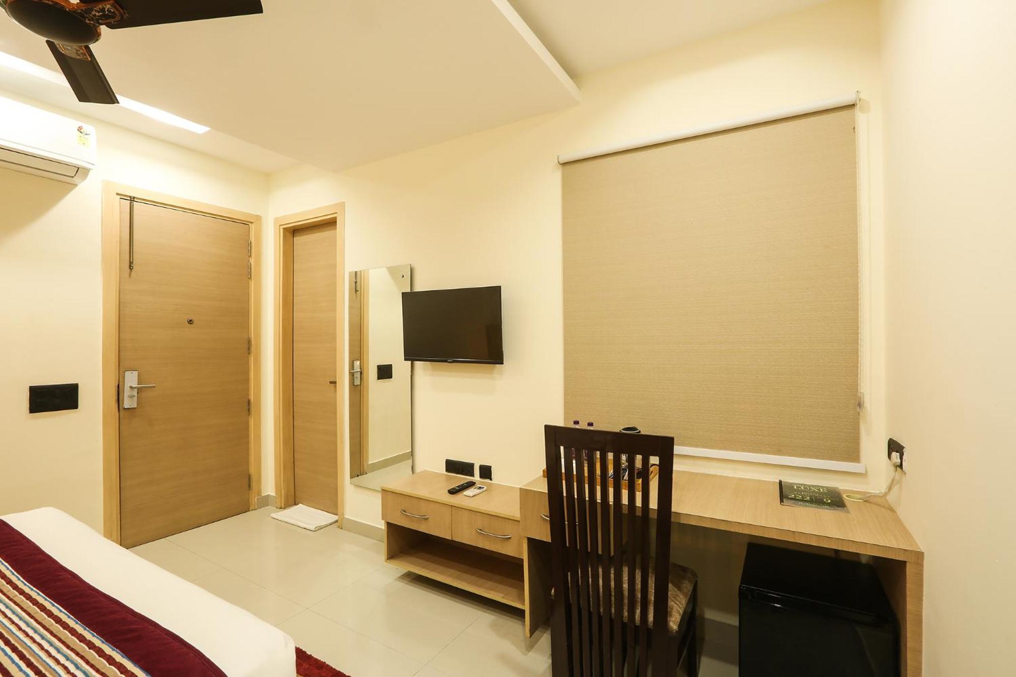 Hotel Green Lotus Luxe Gurgaon Exterior photo