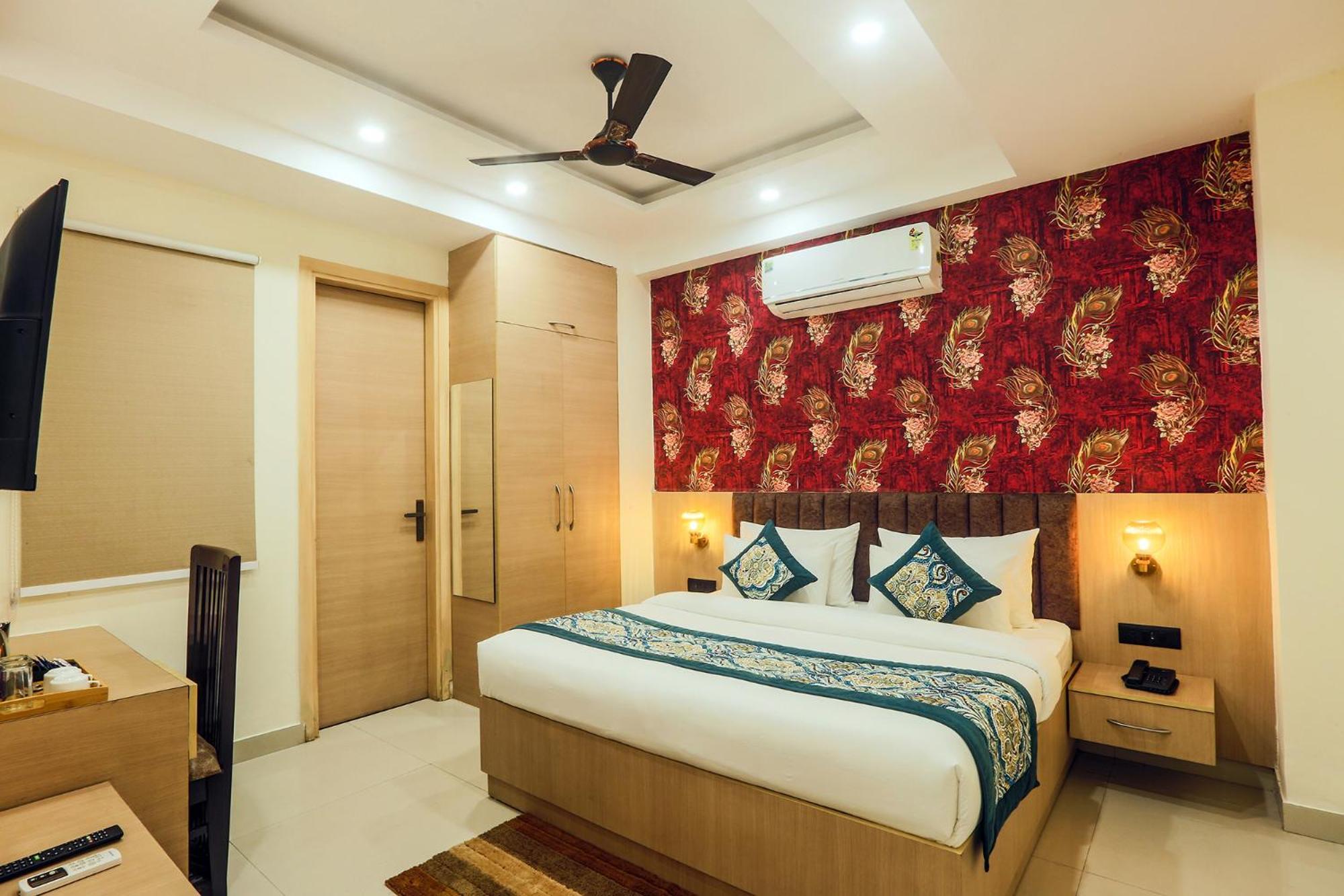 Hotel Green Lotus Luxe Gurgaon Exterior photo