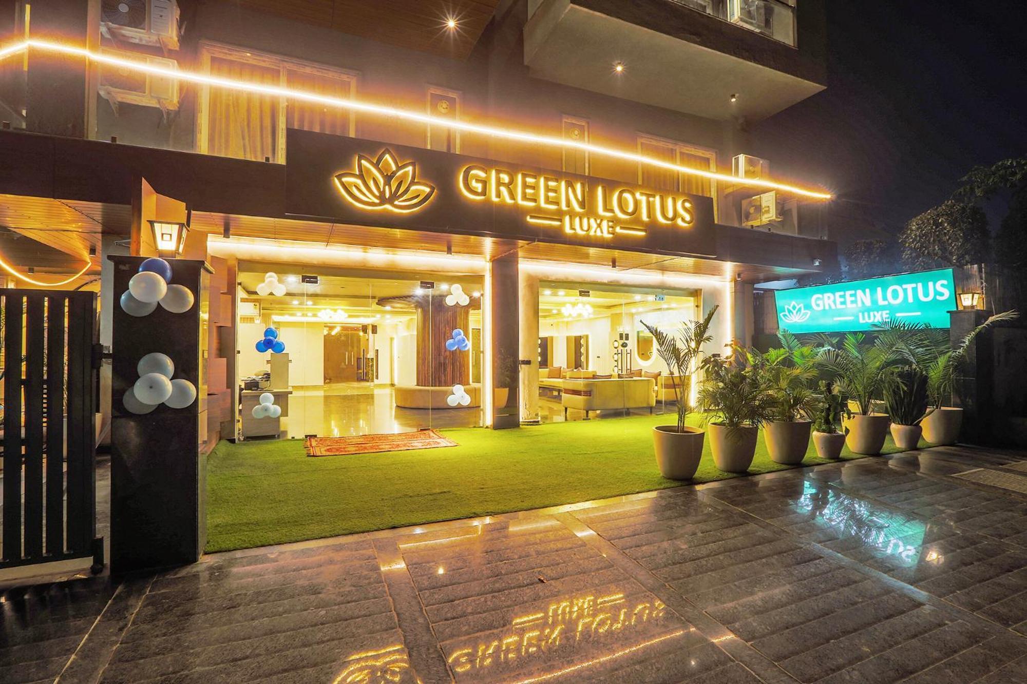 Hotel Green Lotus Luxe Gurgaon Exterior photo