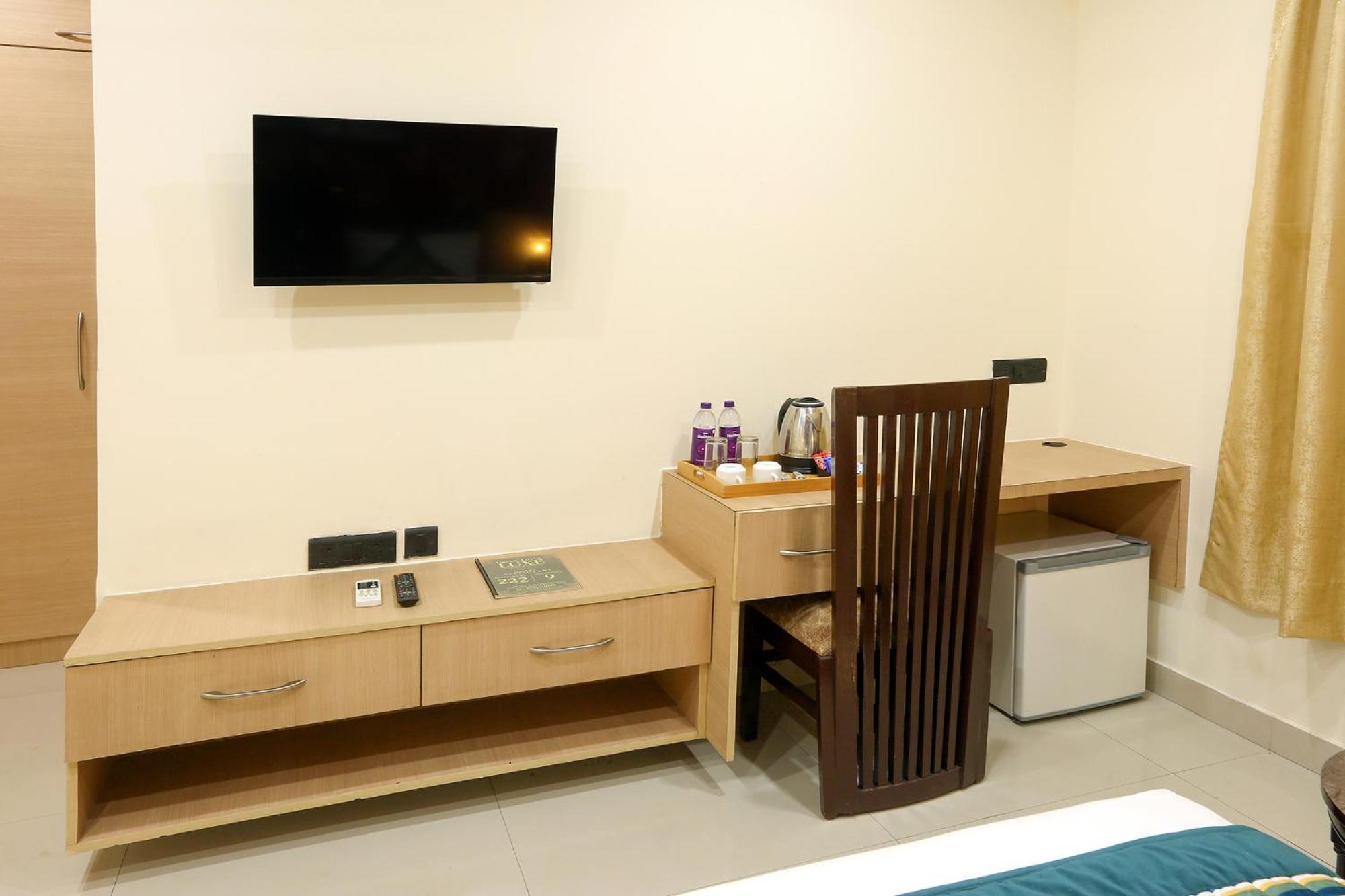 Hotel Green Lotus Luxe Gurgaon Exterior photo